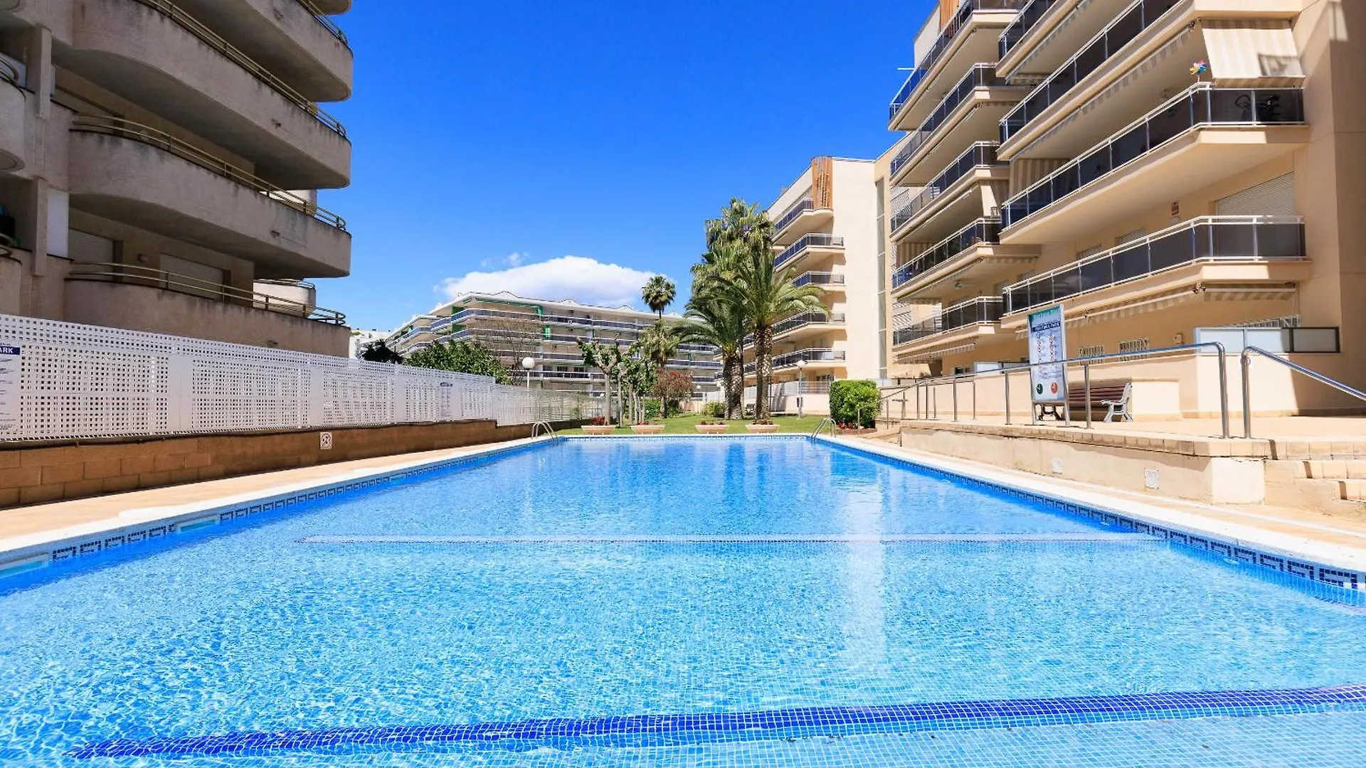 Ventura 1 Planet Costa Dorada Apartment Salou
